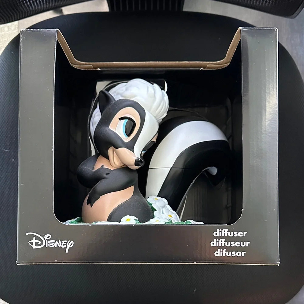 Disney Black and White Skunk Diffuser